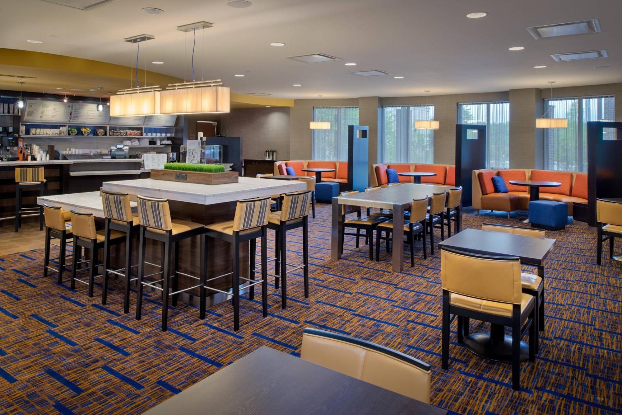 Courtyard By Marriott Hanover Lebanon Exterior photo
